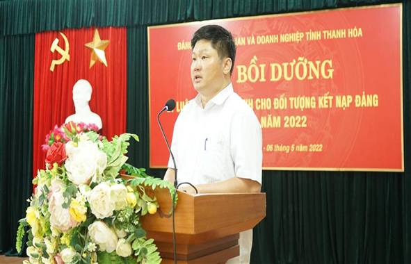 http://www.dvtdt.edu.vn/filemanager/Uploads/20/11/N%C4%83m%202022/Th%C3%A1ng%205.2022/L%E1%BB%9Bp%20c%E1%BA%A3m%20t%C3%ACnh%20%C4%91%E1%BA%A3ng%20kh%C3%B3a%20VI%20n%C4%83m%202022/z3400997447849_b77c23289a361261b05e998c60d63232.jpg